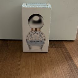 Daisy Dream perfume