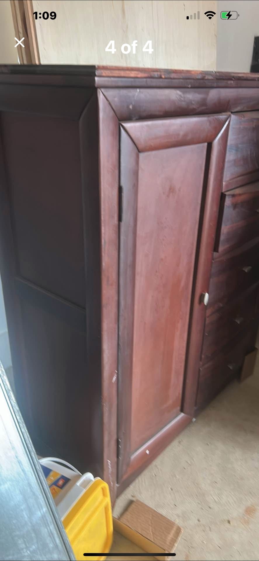 Dresser/ Nightstand