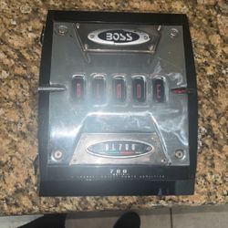 Amplifier 700 Watts 