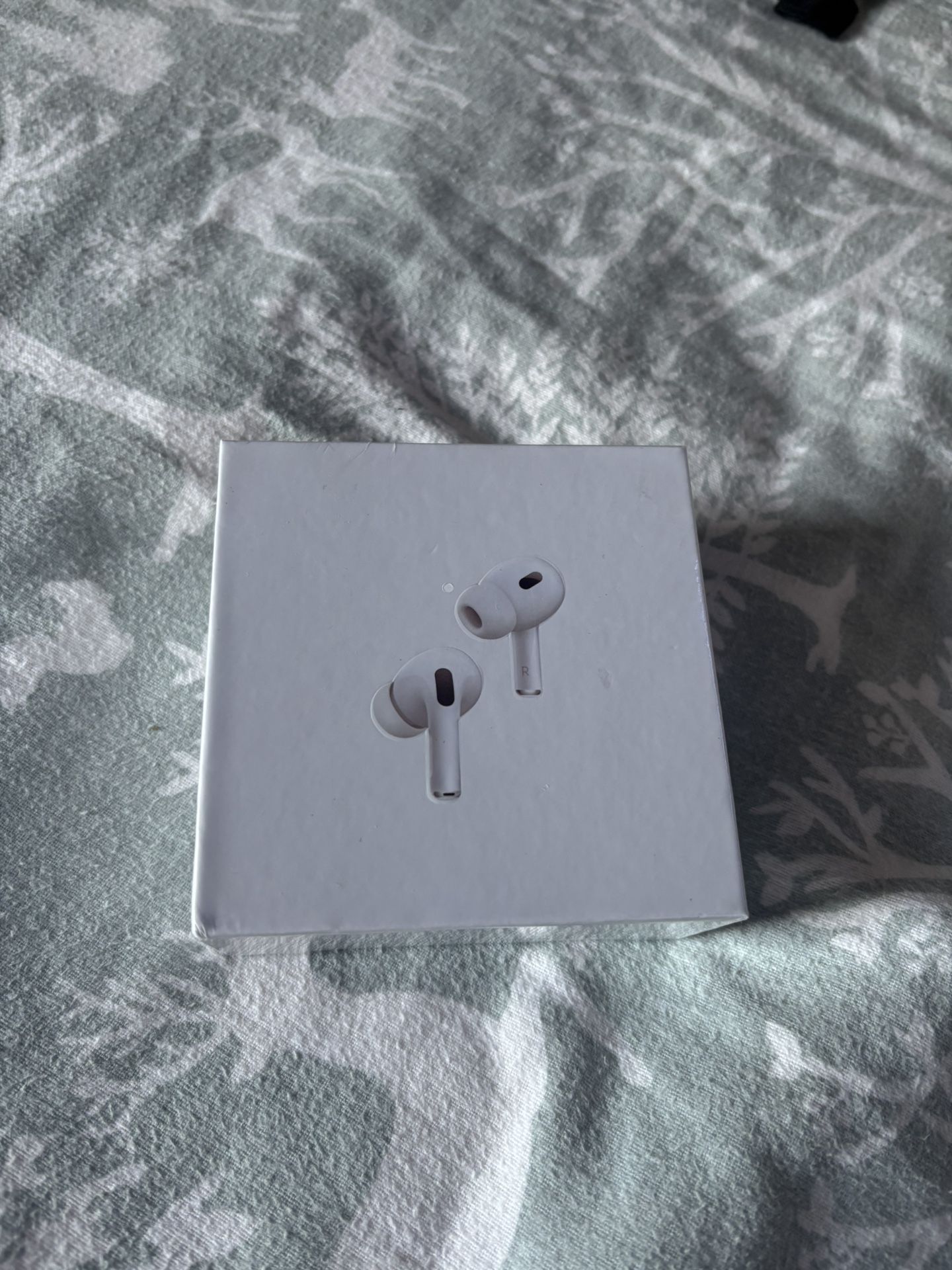 airpods pro 2 (usb-c) unopend