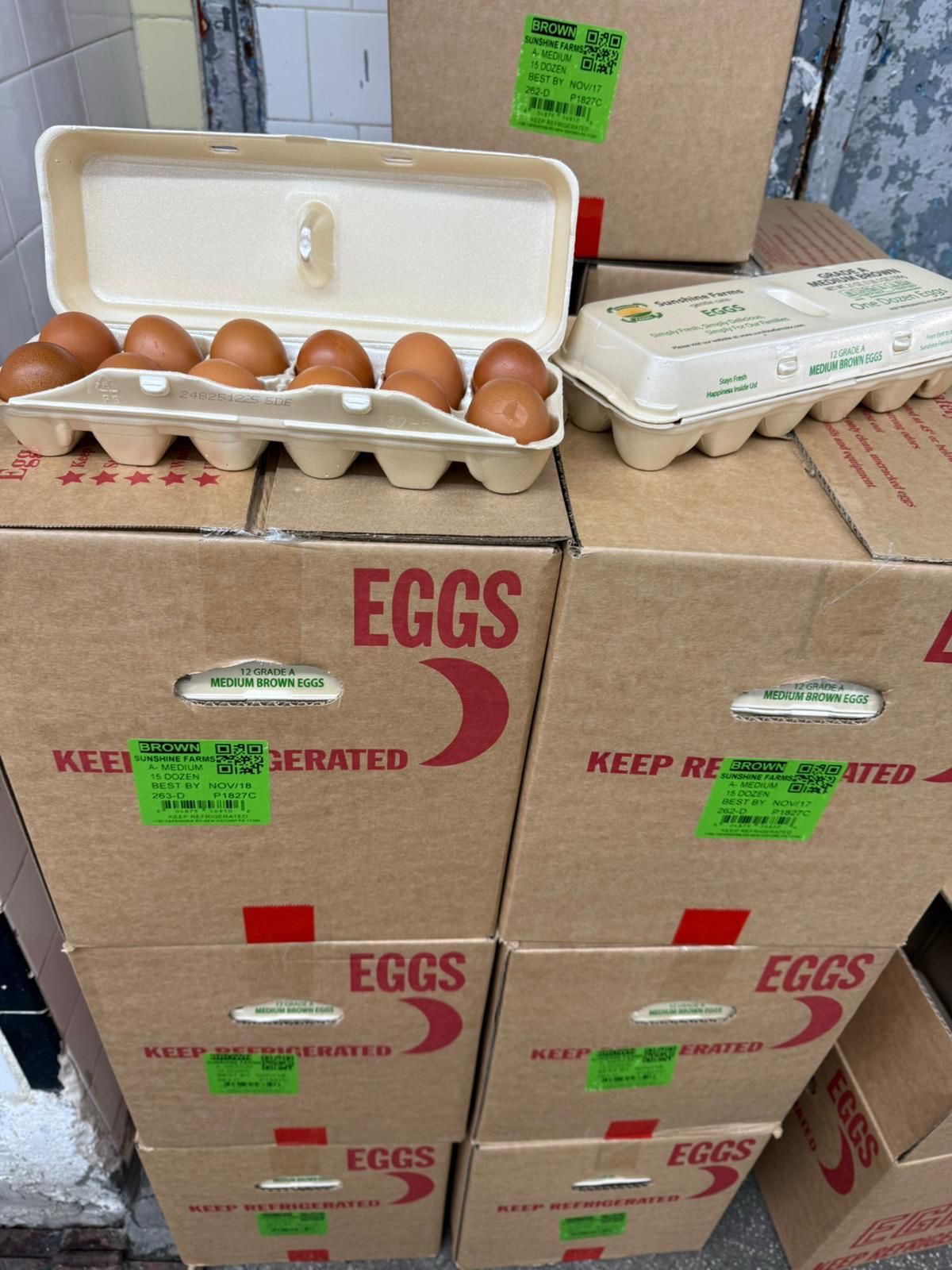 browns eggs full box