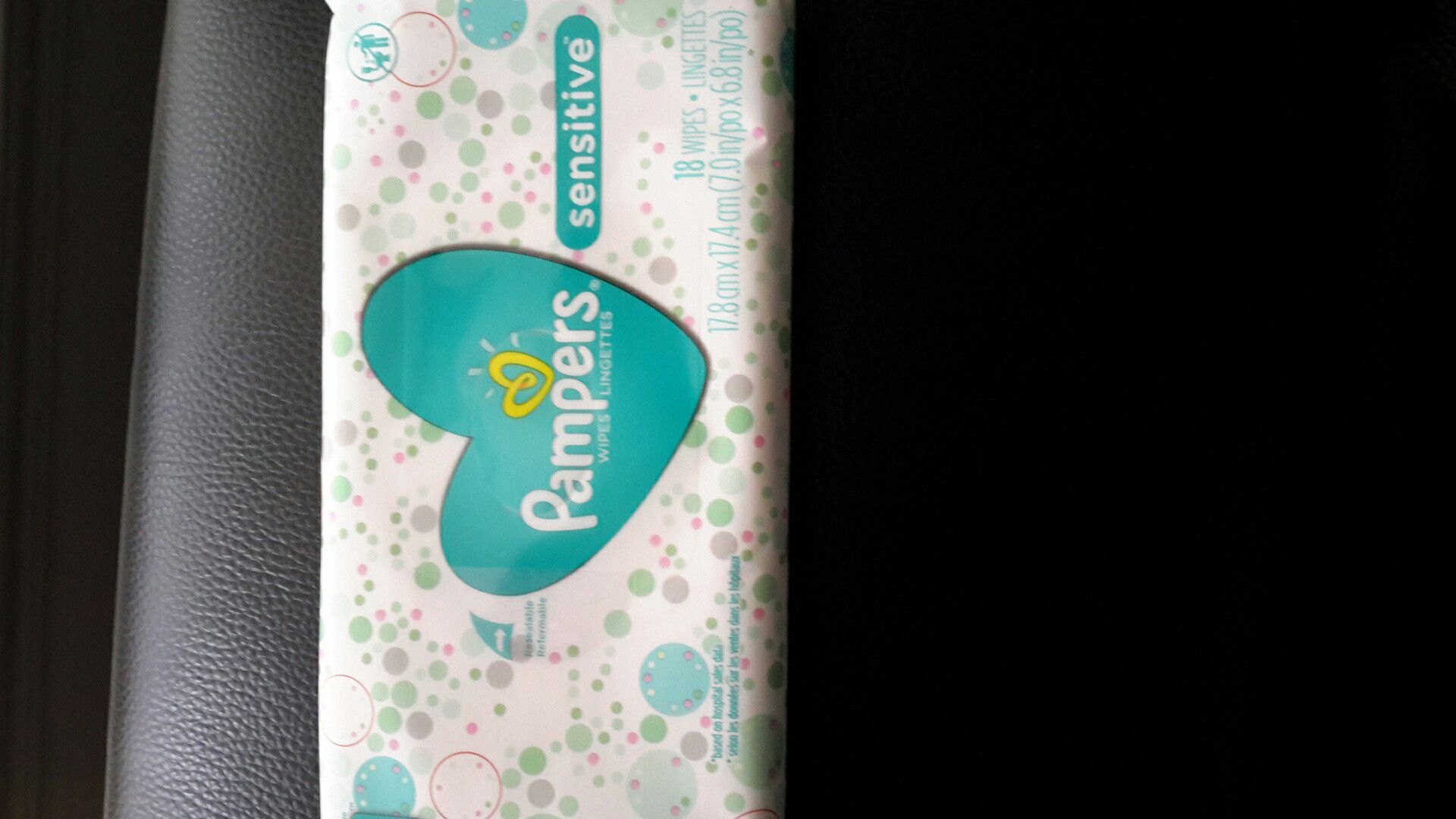 Pampers 18 count baby wipes
