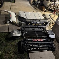 2020 - 2023 GMC Sierra 2500HD AT4 Part out