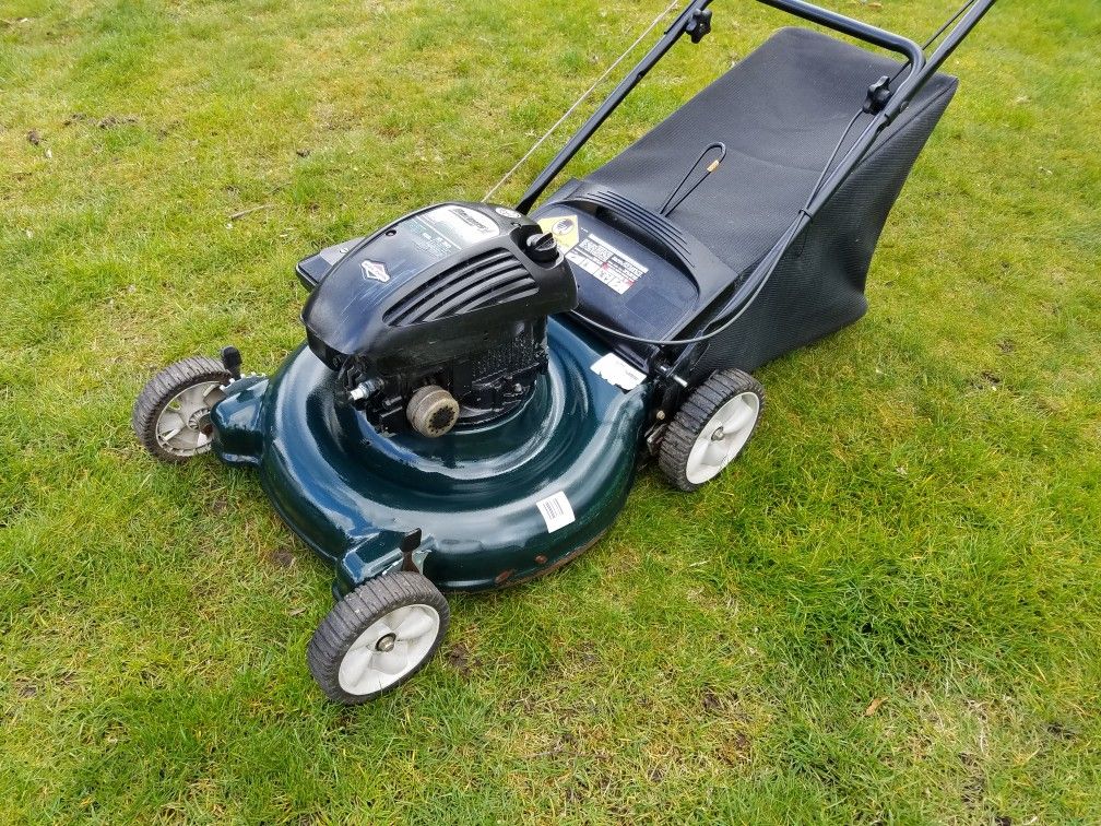 Bolens lawn mower with bag runs great for Sale in Olympia, WA OfferUp