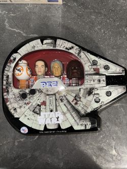Millennium Falcon Pez Tin 2017