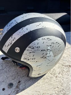 Motorcycle helmet