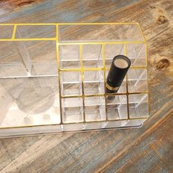 Make Up Holder