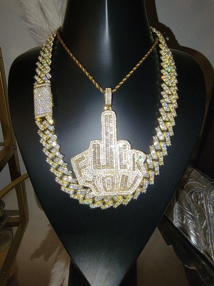 Full Ice Out Chains With Small Chsins & Pendants