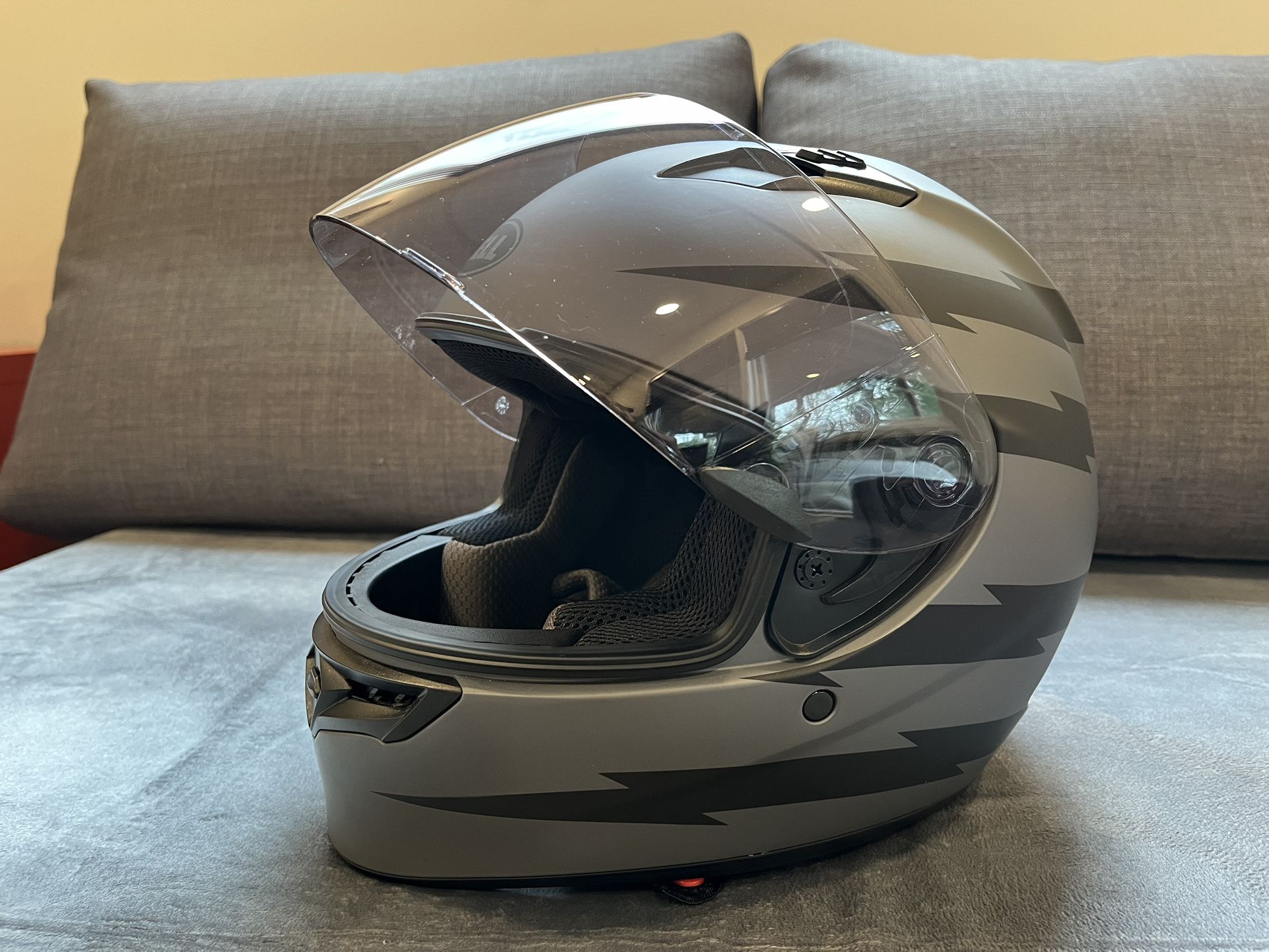 Bell Qualifier Motorcycle Helmet - Size Small