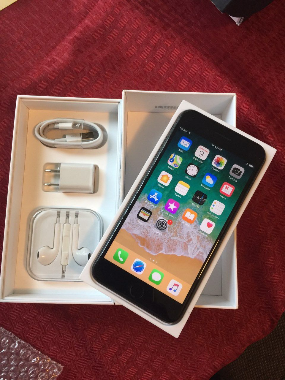 iPhone 7 Plus ,,Factory UNLOCKED Excellent CONDITION "aS liKE nEW"