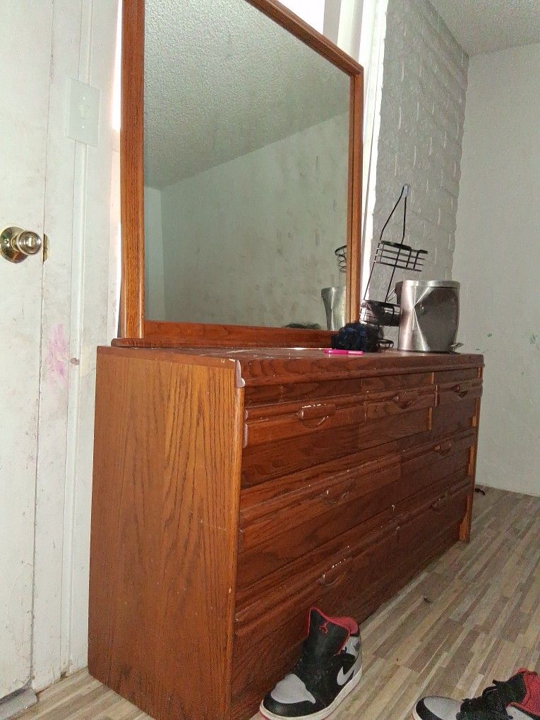 2 Dressers
