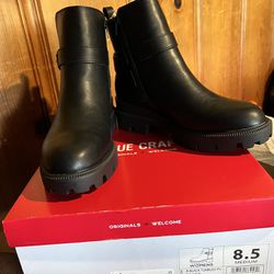 boot for women size 8.5 brand TRUE CRAFT NEW