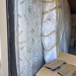 King Mattress X2 Twin Box Springs 