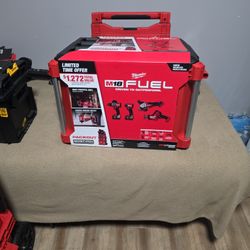 Milwaukee Packout With Tools 