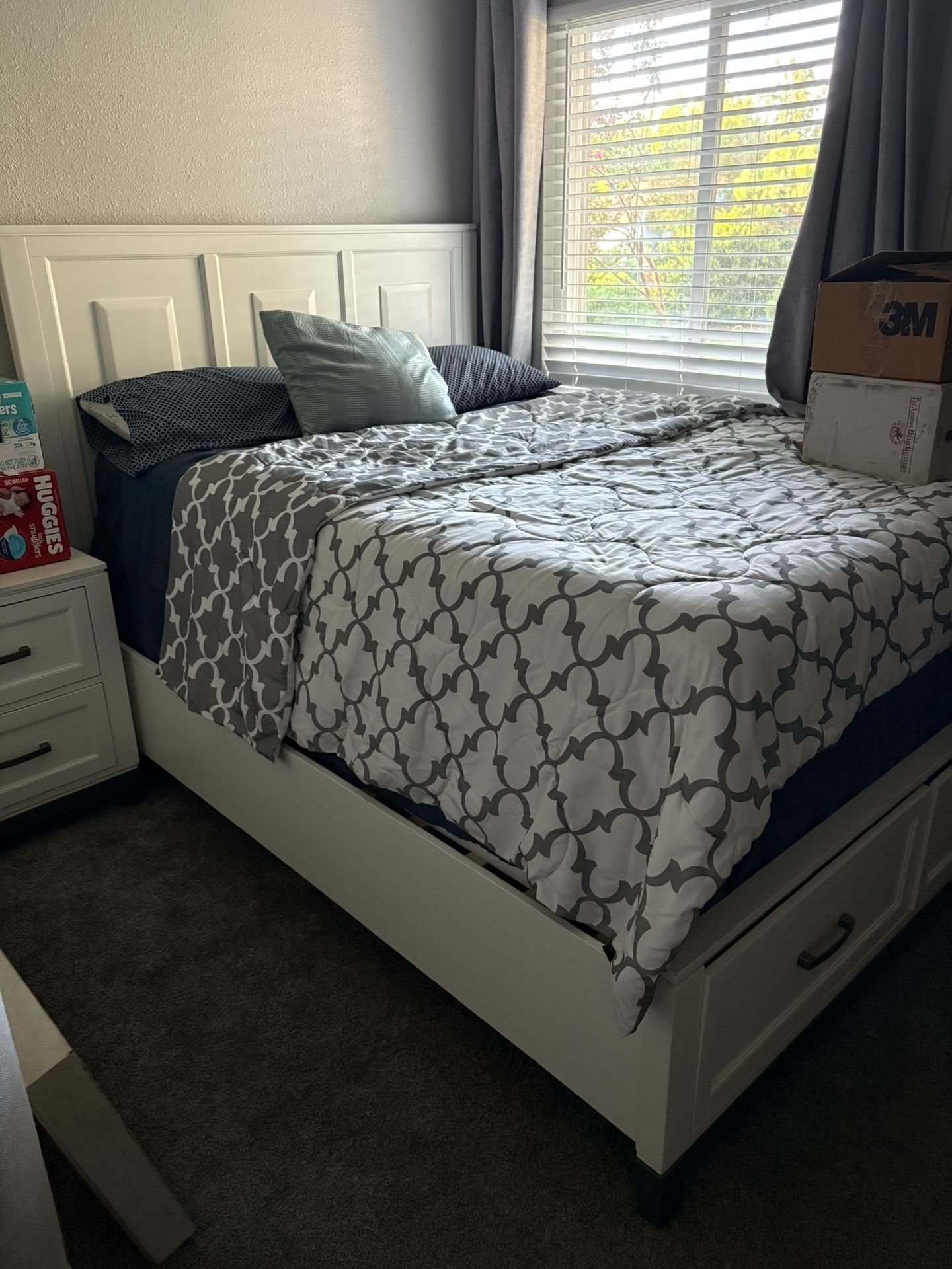 Like New Queen Bed With Mattress And Nightstand