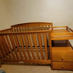 4-in-1 Baby Crib And Changer (Warm Honey)