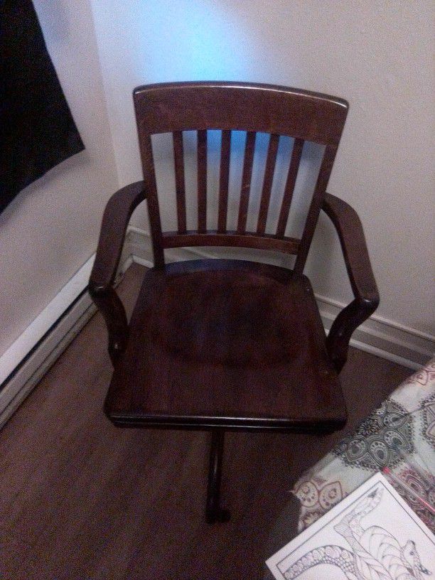 Courthouse Chair 1920s