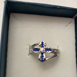 Woman Ring size 5