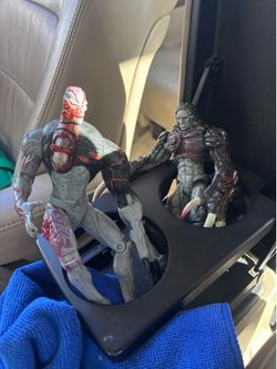 Resident evil transformer figures