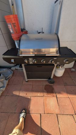 Brinkman 4 burner BBQ