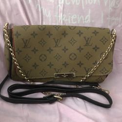 Clutch/Crossbody 