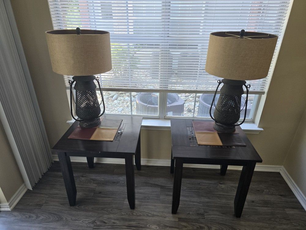 Dark Wood End Tables, Farmhouse-lantern-style lamps, & Placemat