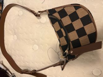 Crossbody bag