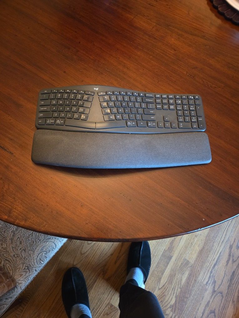 Ergonomic Keyboard | Logitech