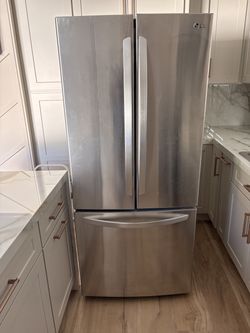 LG Stainless Steel Print-proof Refrigerator