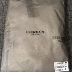 ESSENTIALS HOODIE 