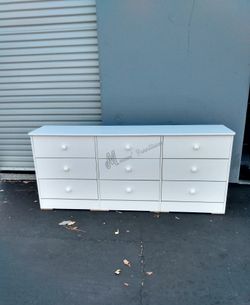 White 9 Drawer Dresser!