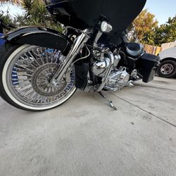2018 HARLEY DAVIDSON ROAD GLIDE