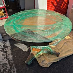 Dining room table and chair set with leafs