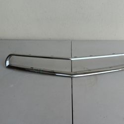 2015 Chevy Equinox Chrome Upper Grille Trim Oem Used 