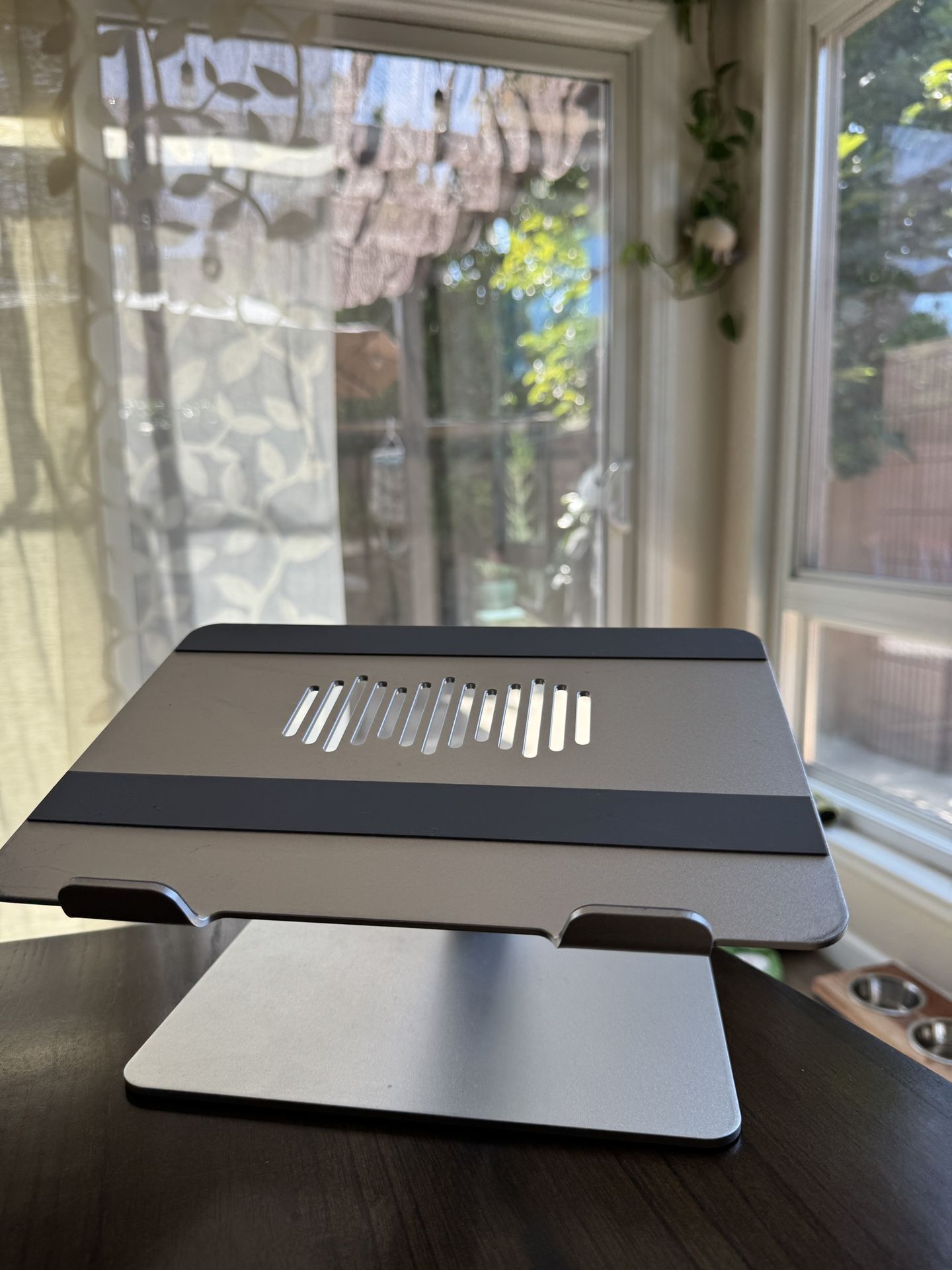 2 Laptop Stands For 15