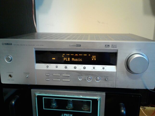 Yamaha HTR-5730 Pro Logic II AV Receiver with printed manual no remote