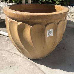 Ceramic pots