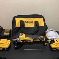 DEWALT 20V MAX XR Lithium-Ion Cordless Brushless 4.5 in. Slide Switch Small Angle Grinder with Two 6.0Ah Batteries & Charger