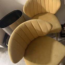 Set Of 2 Accent Chairs 
