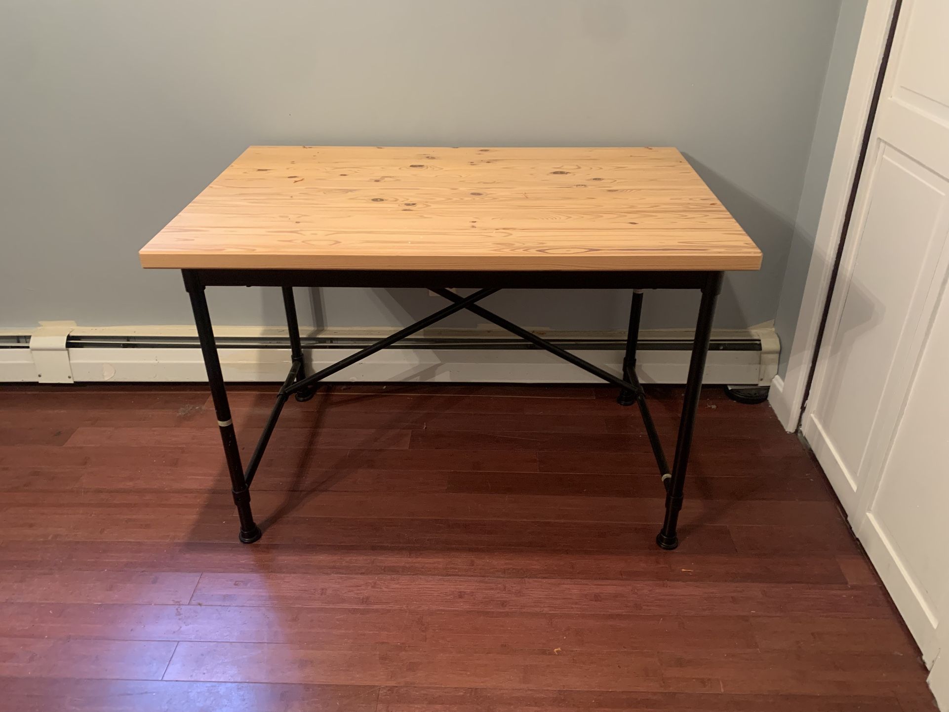 Table/Desk