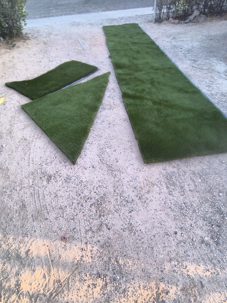 84ft of Artificial Grass