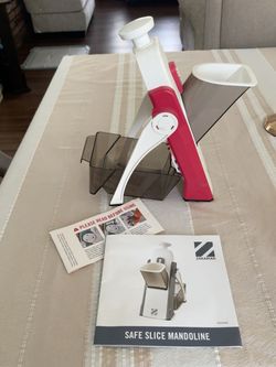 RED Geoffrey Zakarian Safe Slice Mandoline Slicer