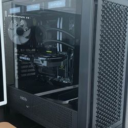 Custom Built Gaming PC With Monitor 