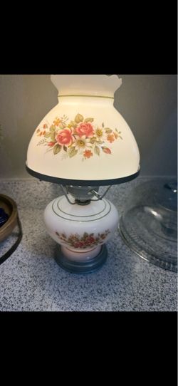 Vintage Floral Hurricane Table Lamp