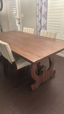Dining Room Table w/5 chairs