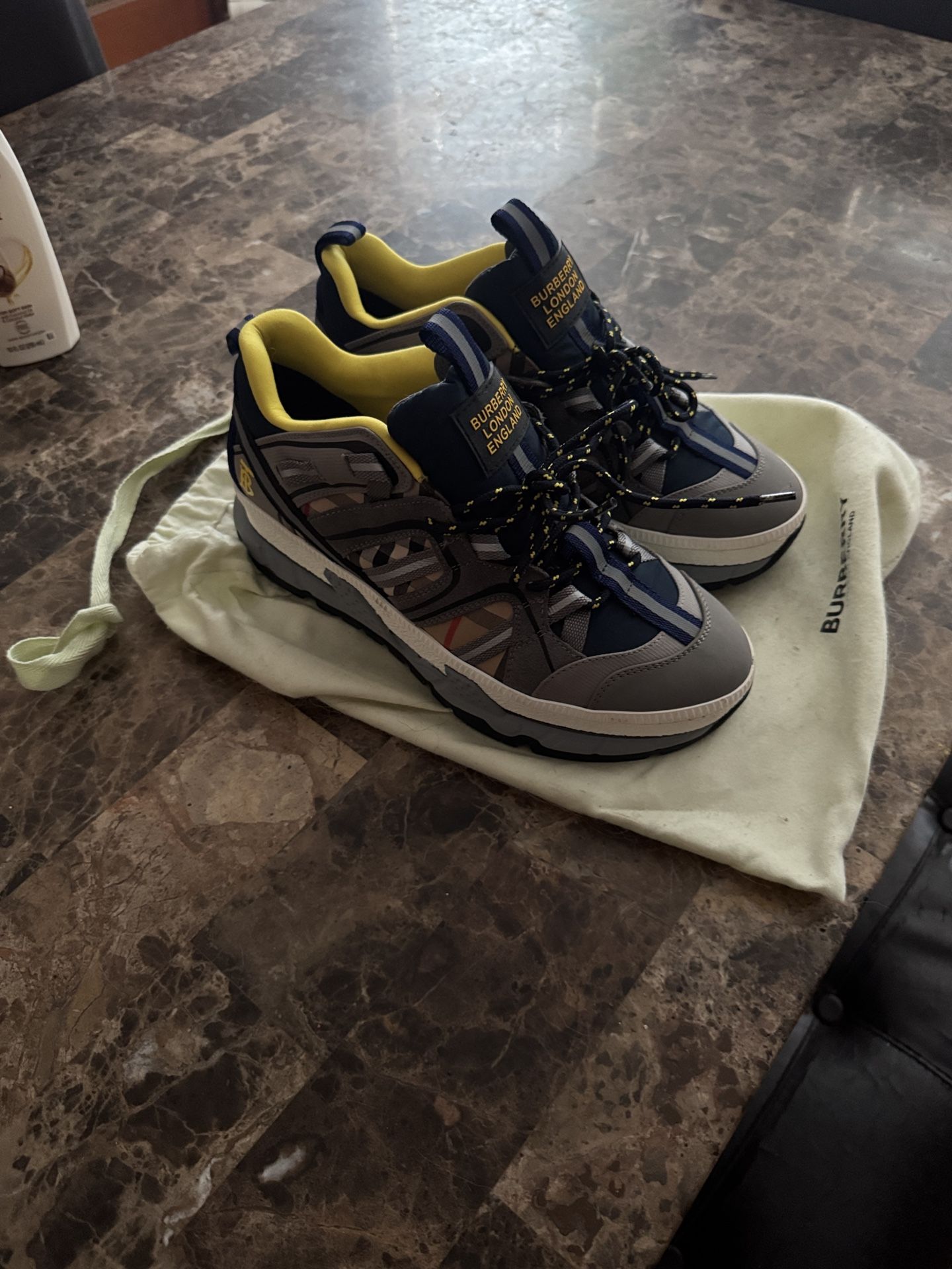 Burberry Sneaker