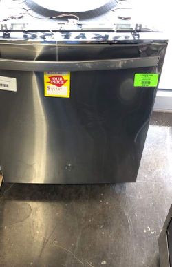 Brand New GE Dishwasher (Model:GDT645SYNFS) A 8XJ