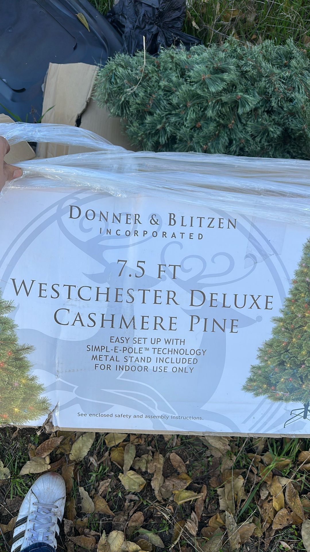 Christmas Tree Like New 