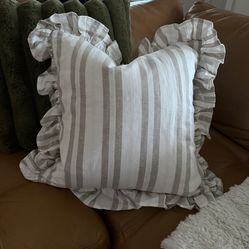 Linen Ruffle Pillow