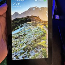 Amazon Fire 7 (7th Gen) With Case